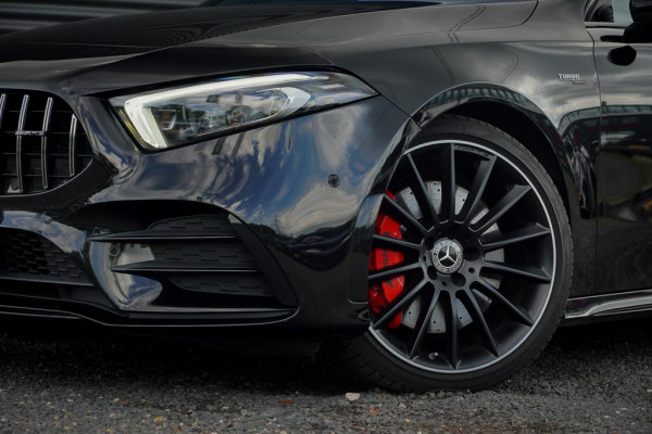Mercedes-Benz A-Klasse AMG 35 4MATIC Edition 1 / Pano / Adaptive Cruise / Burmester