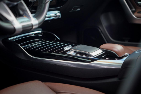 Mercedes-Benz A-Klasse AMG 35 4MATIC Edition 1 / Pano / Adaptive Cruise / Burmester