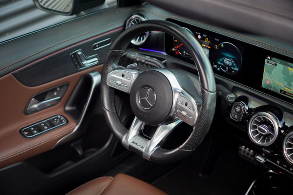 Mercedes-Benz A-Klasse AMG 35 4MATIC Edition 1 / Pano / Adaptive Cruise / Burmester