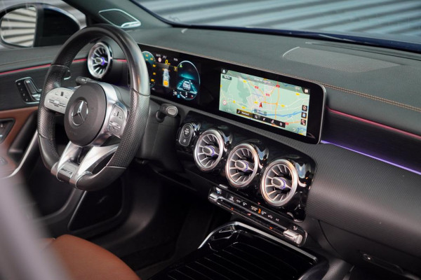 Mercedes-Benz A-Klasse AMG 35 4MATIC Edition 1 / Pano / Adaptive Cruise / Burmester