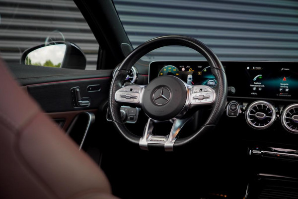 Mercedes-Benz A-Klasse AMG 35 4MATIC Edition 1 / Pano / Adaptive Cruise / Burmester