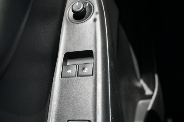Opel KARL 1.0 Rocks Online Edition + APPLE CARPLAY / NAVIGATIE / CRUISE CONTROL