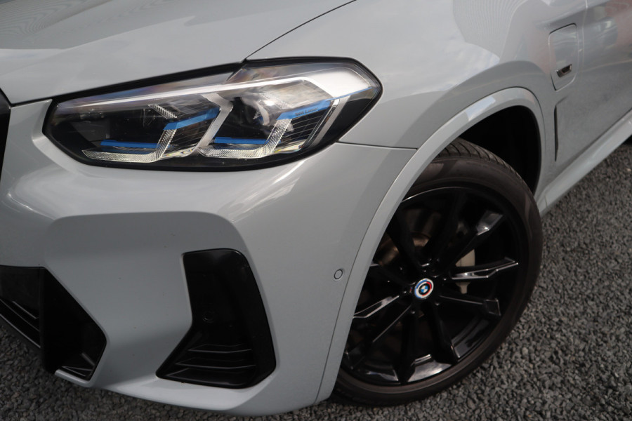 BMW X3 xDrive30e M-Sport Panorama / 360 camera / Head-Up / Trekhaak / HiFi / Blackline /