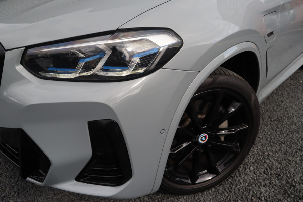 BMW X3 xDrive30e M-Sport Panorama / 360 camera / Head-Up / Trekhaak / HiFi / Blackline /