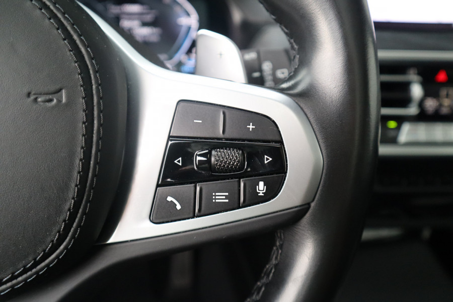 BMW X3 xDrive30e M-Sport Panorama / 360 camera / Head-Up / Trekhaak / HiFi / Blackline /