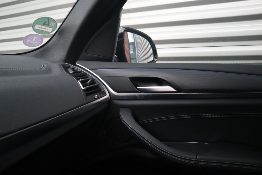 BMW X3 xDrive30e M-Sport Panorama / 360 camera / Head-Up / Trekhaak / HiFi / Blackline /