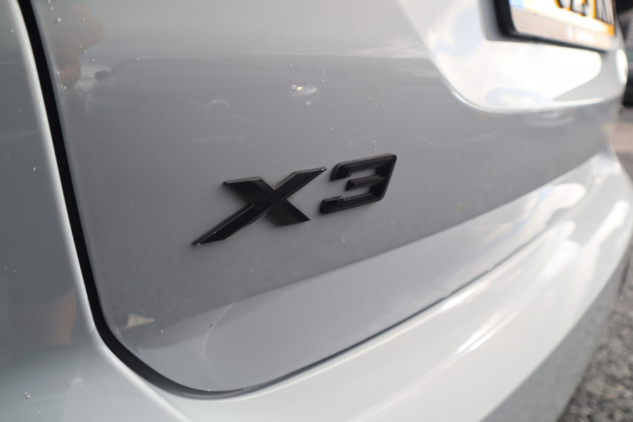 BMW X3 xDrive30e M-Sport Panorama / 360 camera / Head-Up / Trekhaak / HiFi / Blackline /