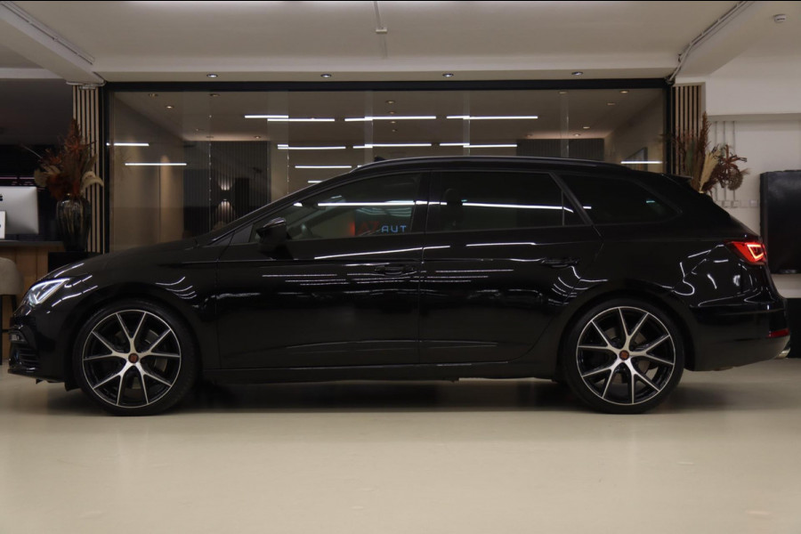 Seat León ST 2.0 TSI 4DRIVE CUPRA /CARPLAY/CAM/PANO/STOELV/BOMVOLL