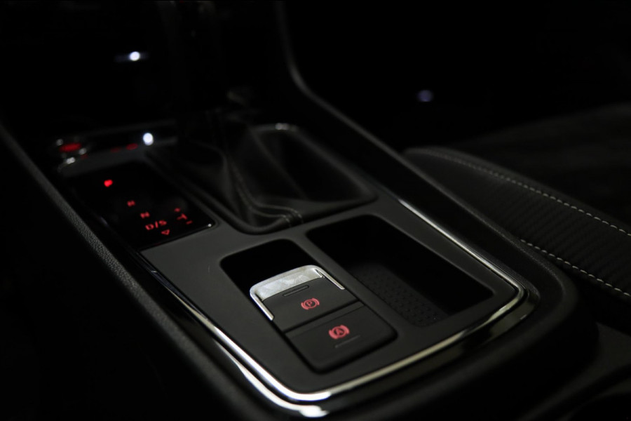 Seat León ST 2.0 TSI 4DRIVE CUPRA /CARPLAY/CAM/PANO/STOELV/BOMVOLL