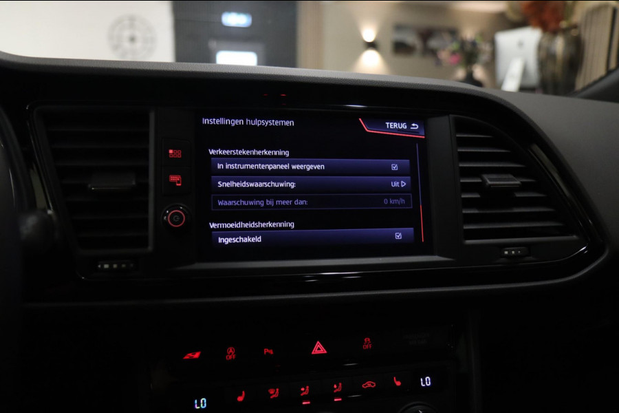 Seat León ST 2.0 TSI 4DRIVE CUPRA /CARPLAY/CAM/PANO/STOELV/BOMVOLL