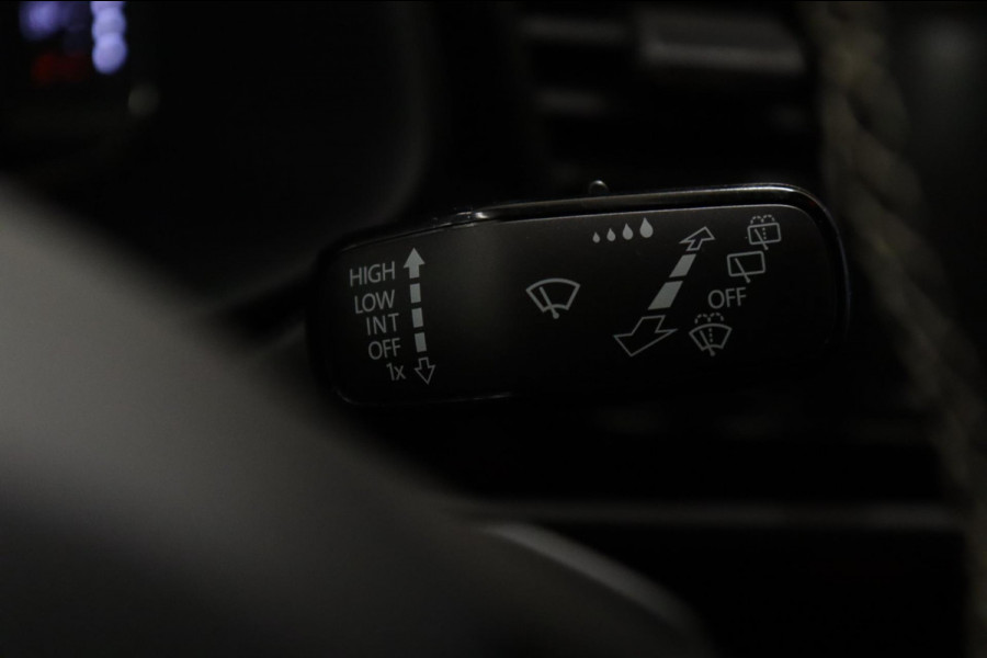 Seat León ST 2.0 TSI 4DRIVE CUPRA /CARPLAY/CAM/PANO/STOELV/BOMVOLL