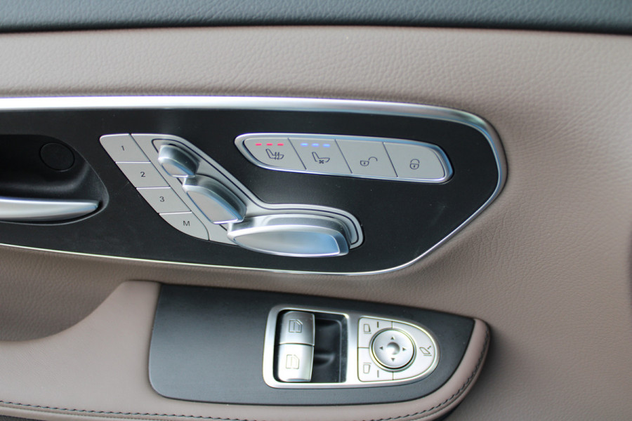 Mercedes-Benz V-Klasse 300d Lang / Exclusive / 6-persoons / Marge Auto / Luchtvering / Burmester / Elec Stoel / Vol Opties / NIEUWSTAAT