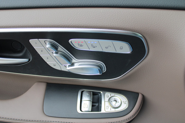 Mercedes-Benz V-Klasse 300d Lang / Exclusive / 6-persoons / Marge Auto / Luchtvering / Burmester / Elec Stoel / Vol Opties / NIEUWSTAAT