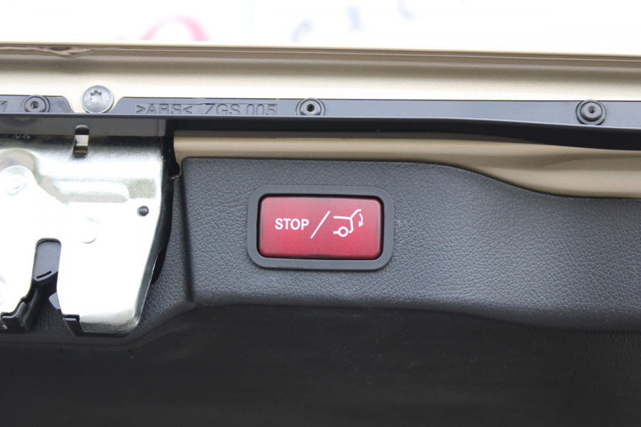 Mercedes-Benz V-Klasse 300d Lang / Exclusive / 6-persoons / Marge Auto / Luchtvering / Burmester / Elec Stoel / Vol Opties / NIEUWSTAAT