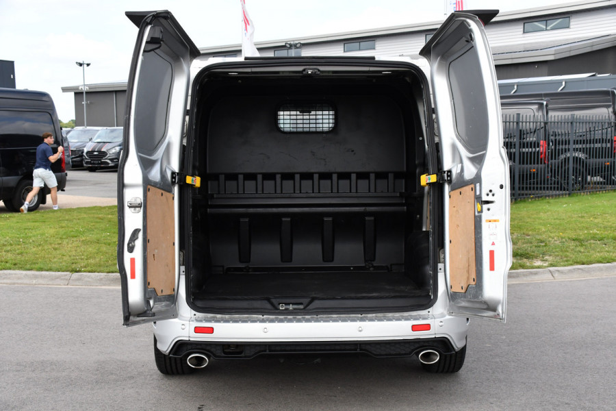 Ford Transit Custom 320 2.0 TDCI L1H1 MS-RT DC Camera, Cruise, Carplay, LED, 185pk, Stoelverwarming, Multimedia, Uniek!