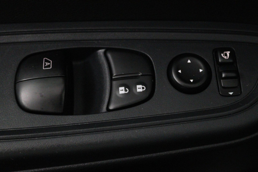 Nissan Micra 0.9 IG-T N-Connecta (ACHTERUITRIJCAMERA, PARKEERSENSOREN, NAVIGATIE, CRUISE CONTROL, BLUETOOTH, NL-AUTO)