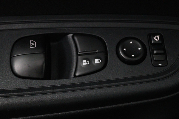 Nissan Micra 0.9 IG-T N-Connecta (ACHTERUITRIJCAMERA, PARKEERSENSOREN, NAVIGATIE, CRUISE CONTROL, BLUETOOTH, NL-AUTO)