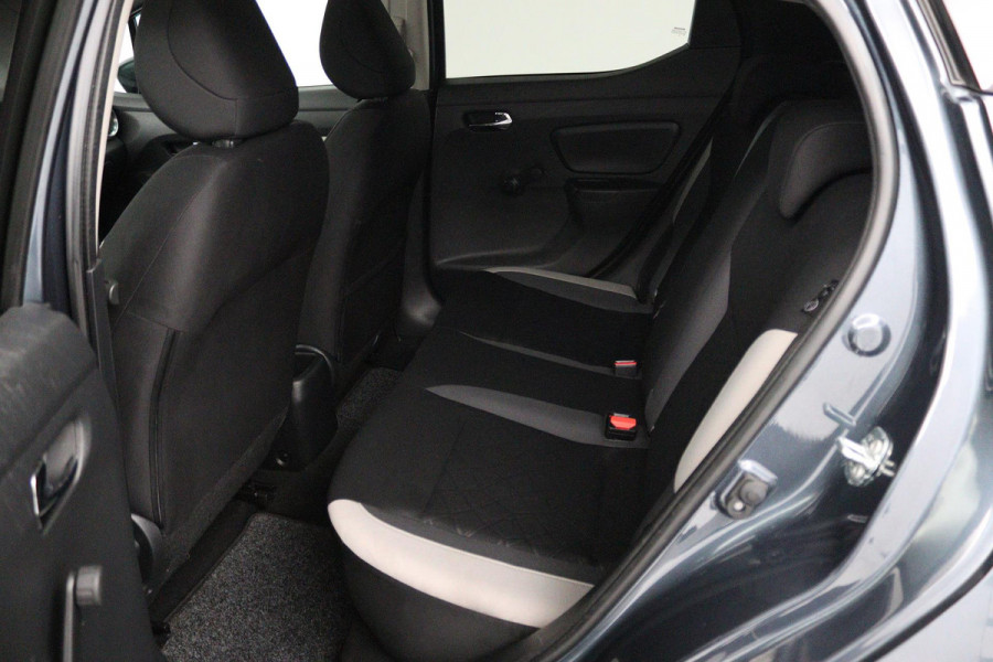 Nissan Micra 0.9 IG-T N-Connecta (ACHTERUITRIJCAMERA, PARKEERSENSOREN, NAVIGATIE, CRUISE CONTROL, BLUETOOTH, NL-AUTO)