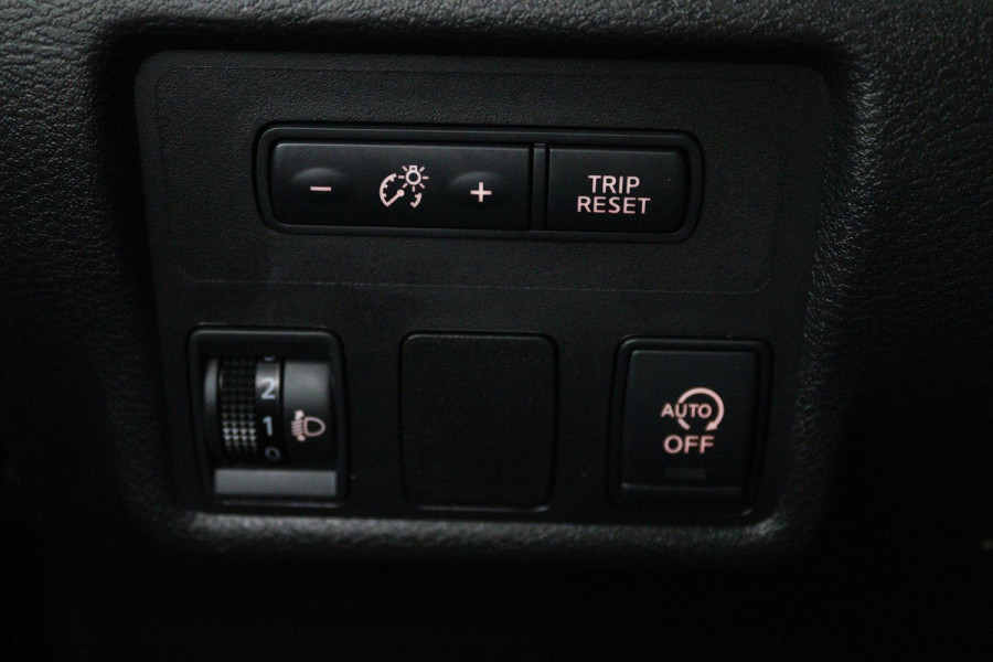 Nissan Micra 0.9 IG-T N-Connecta (ACHTERUITRIJCAMERA, PARKEERSENSOREN, NAVIGATIE, CRUISE CONTROL, BLUETOOTH, NL-AUTO)