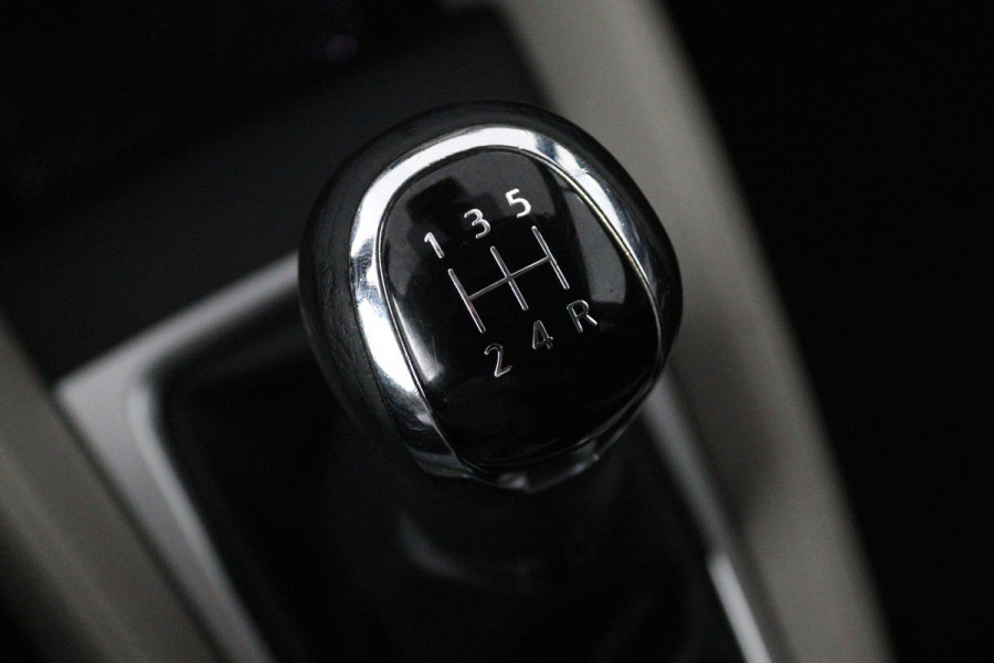 Nissan Micra 0.9 IG-T N-Connecta (ACHTERUITRIJCAMERA, PARKEERSENSOREN, NAVIGATIE, CRUISE CONTROL, BLUETOOTH, NL-AUTO)