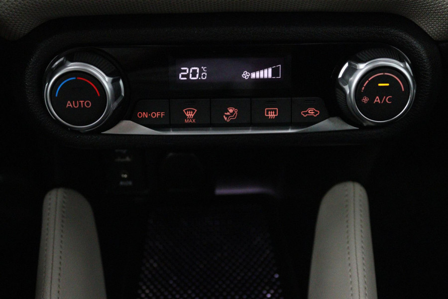 Nissan Micra 0.9 IG-T N-Connecta (ACHTERUITRIJCAMERA, PARKEERSENSOREN, NAVIGATIE, CRUISE CONTROL, BLUETOOTH, NL-AUTO)