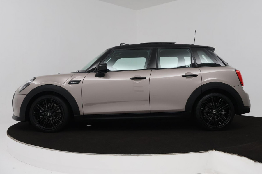 MINI Mini 1.5 Cooper Camden Plus Edition (PANORAMADAK, ACHTERUITRIJCAMERA, HEAD-UP, H&K AUDIO, SFEERVERLICHTING, STOELVERWARMING)