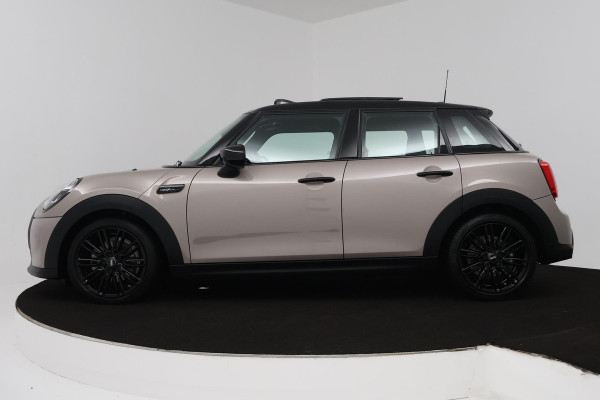MINI Mini 1.5 Cooper Camden Plus Edition (PANORAMADAK, ACHTERUITRIJCAMERA, HEAD-UP, H&K AUDIO, SFEERVERLICHTING, STOELVERWARMING)
