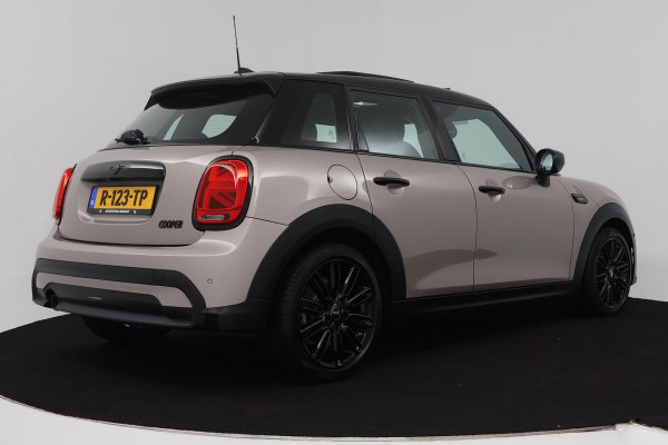 MINI Mini 1.5 Cooper Camden Plus Edition (PANORAMADAK, ACHTERUITRIJCAMERA, HEAD-UP, H&K AUDIO, SFEERVERLICHTING, STOELVERWARMING)
