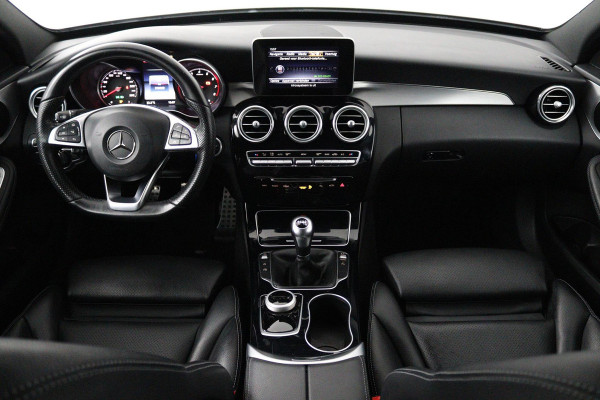 Mercedes-Benz C-Klasse Estate 160 AMG Sport Edition (TREKHAAK, STOELVERWARMING, NAVIGATIE, PARKEERSENSOREN, NAVIGATIE, NL-AUTO)
