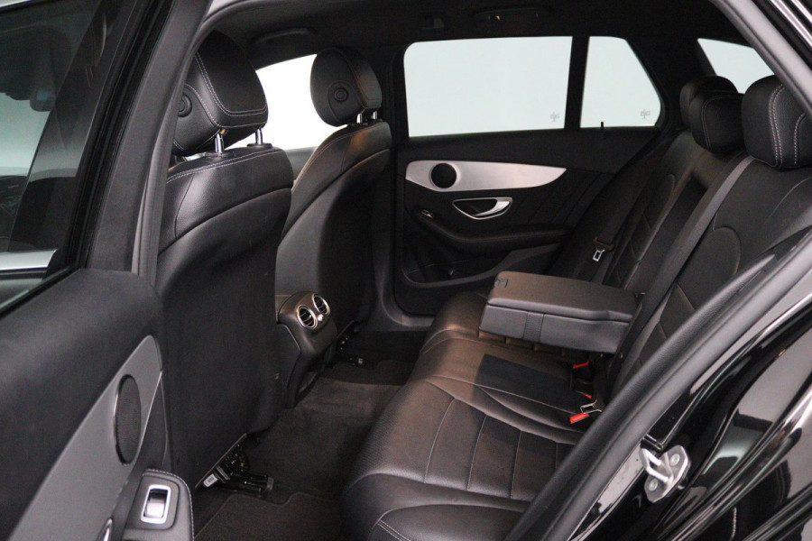 Mercedes-Benz C-Klasse Estate 160 AMG Sport Edition (TREKHAAK, STOELVERWARMING, NAVIGATIE, PARKEERSENSOREN, NAVIGATIE, NL-AUTO)