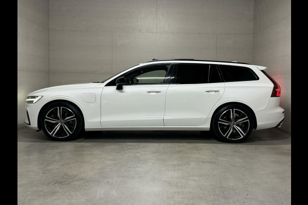 Volvo V60 2.0 T8 Recharge AWD R-Design Pano H/K Trekh. CarPlay
