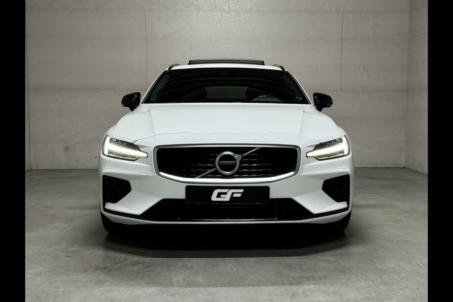 Volvo V60 2.0 T8 Recharge AWD R-Design Pano H/K Trekh. CarPlay