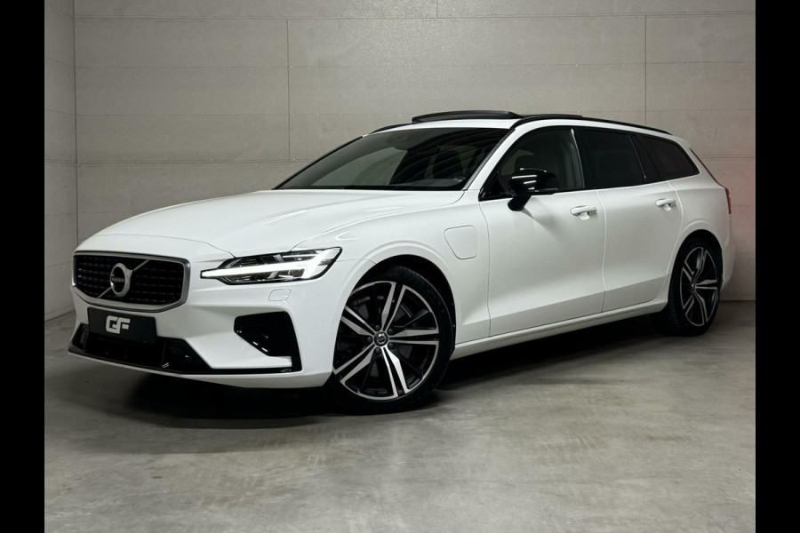 Volvo V60 2.0 T8 Recharge AWD R-Design Pano H/K Trekh. CarPlay