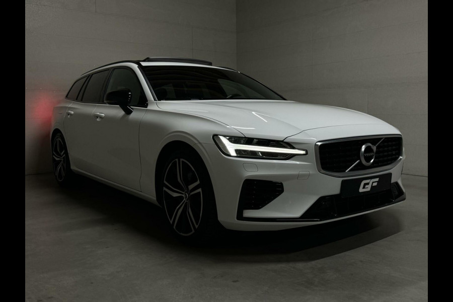 Volvo V60 2.0 T8 Recharge AWD R-Design Pano H/K Trekh. CarPlay