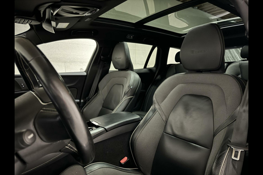 Volvo V60 2.0 T8 Recharge AWD R-Design Pano H/K Trekh. CarPlay