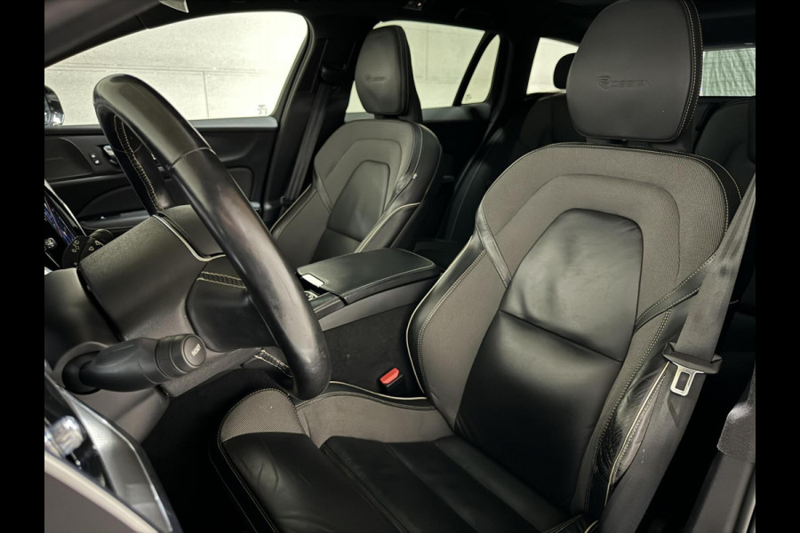 Volvo V60 2.0 T8 Recharge AWD R-Design Pano H/K Trekh. CarPlay