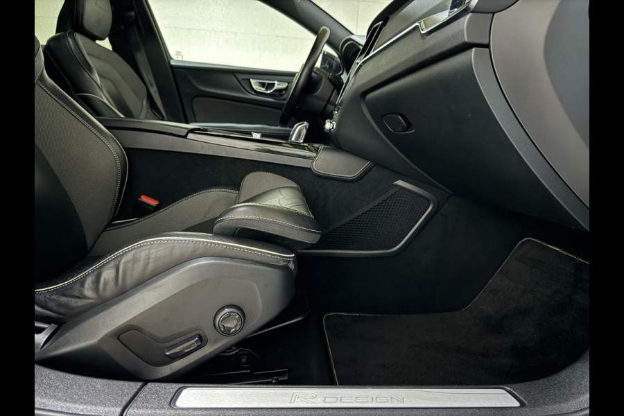 Volvo V60 2.0 T8 Recharge AWD R-Design Pano H/K Trekh. CarPlay