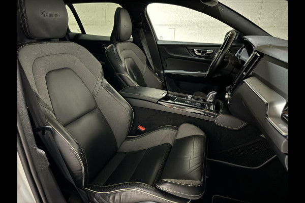 Volvo V60 2.0 T8 Recharge AWD R-Design Pano H/K Trekh. CarPlay