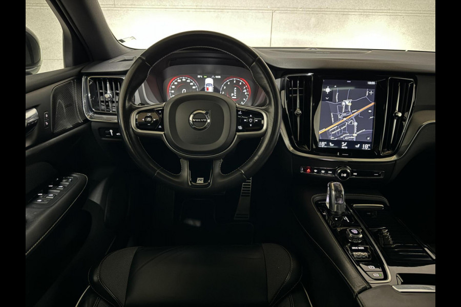 Volvo V60 2.0 T8 Recharge AWD R-Design Pano H/K Trekh. CarPlay