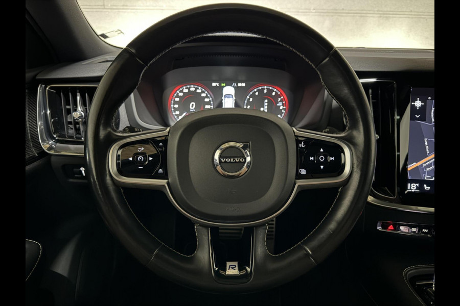 Volvo V60 2.0 T8 Recharge AWD R-Design Pano H/K Trekh. CarPlay