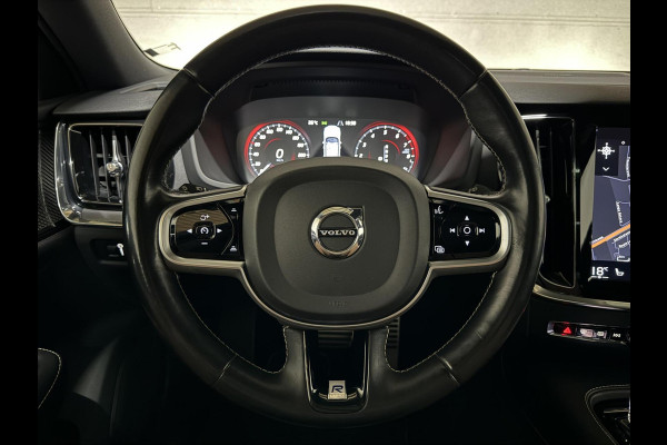 Volvo V60 2.0 T8 Recharge AWD R-Design Pano H/K Trekh. CarPlay