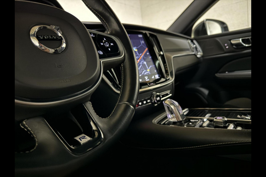 Volvo V60 2.0 T8 Recharge AWD R-Design Pano H/K Trekh. CarPlay