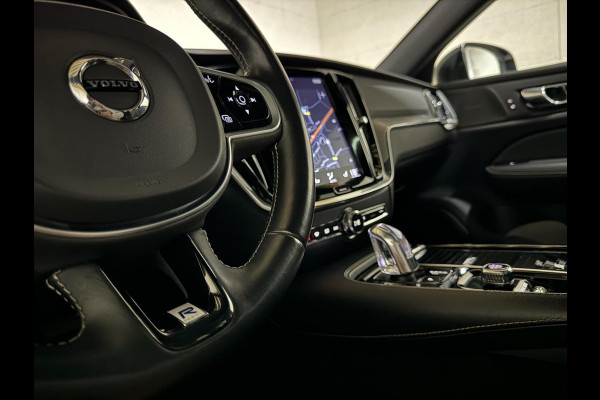 Volvo V60 2.0 T8 Recharge AWD R-Design Pano H/K Trekh. CarPlay