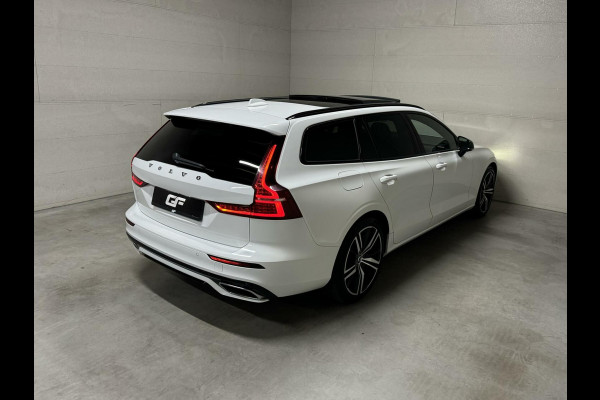 Volvo V60 2.0 T8 Recharge AWD R-Design Pano H/K Trekh. CarPlay