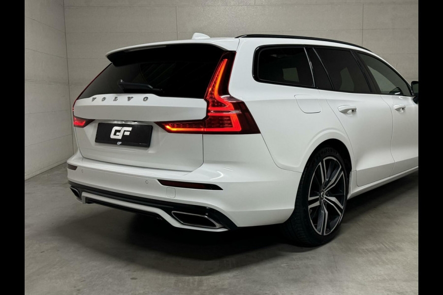 Volvo V60 2.0 T8 Recharge AWD R-Design Pano H/K Trekh. CarPlay