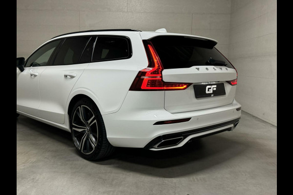 Volvo V60 2.0 T8 Recharge AWD R-Design Pano H/K Trekh. CarPlay