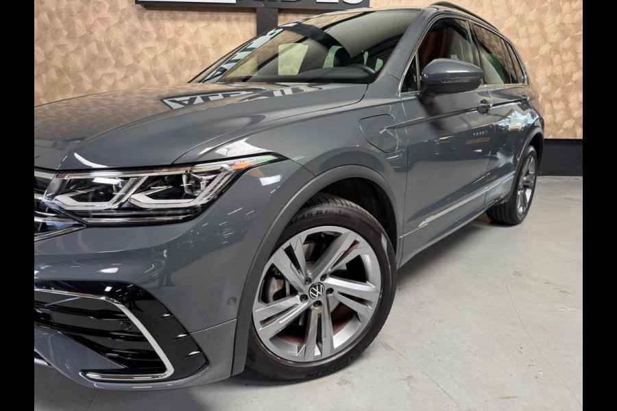 Volkswagen Tiguan 1.4 TSI eHybrid R-Line Business | Pano | Camera | Sfeerverlichting | ACC | CarPlay