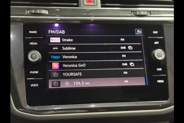 Volkswagen Tiguan 1.4 TSI eHybrid R-Line Business | Pano | Camera | Sfeerverlichting | ACC | CarPlay