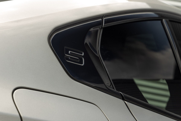 BMW i5 xDrive40 - M-Sport Pro - Pano - Trekhaak - ACC - Stoelventilatie