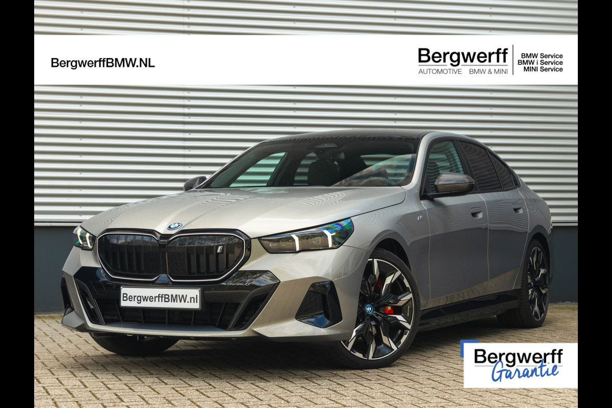 BMW i5 xDrive40 - M-Sport Pro - Pano - Trekhaak - ACC - Stoelventilatie BMW i5 xDrive40 - M-Sport Pro - Pano - Trekhaak - ACC - Stoelventilatie